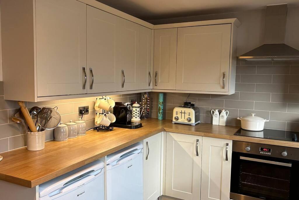 Cosy 2 Bed, Home From Home Haddenham  Extérieur photo