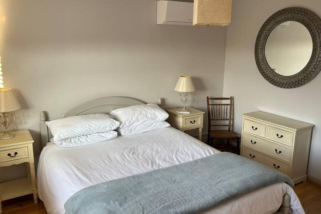 Cosy 2 Bed, Home From Home Haddenham  Extérieur photo